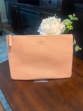 Kate Spade Light Pink Pebbled Leather Zip Clutch/Pouch